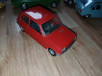 Renault R 5 1:24 martoys Made in Italy - 4