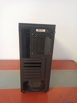 PC skříň zalman s RGB ventilátory a vypalovačkou - 4