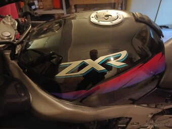 Kawasaki ZXR - 4