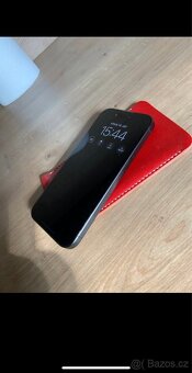 iPhone 15 Pro 256 GB - 4