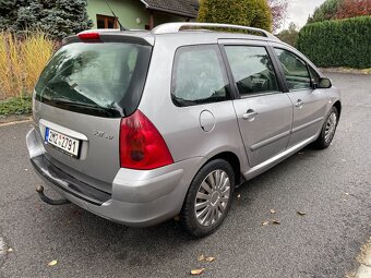 Peugeot 307 SW 2.0 HDi 2003, tažné, panorama, 7 místné,zimní - 4