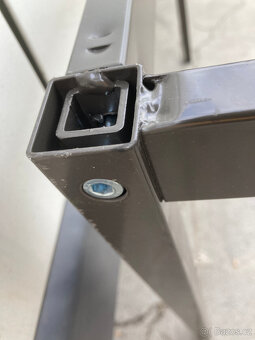 Pracovní stůl, lehký ponk, kovový rám stolu za 500 kč - 4