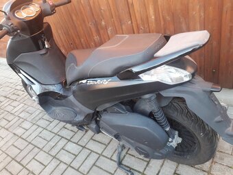 Piaggio Beverly 125 i.e. - 4