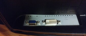 LCD monitor Samsung SyncMaster T220 - 4