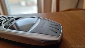 Zachovalý kryt Nokia 6310i + klávesnice - 4