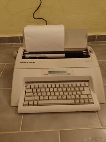 Elektrický kufříkový psací stroj Olympia plně funkční - 4