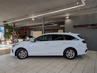 Kia Cee´d SW 1.6CRDi 100kW KAMERA, LANE, ČR - 4