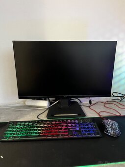 Herní PC s Monitorem - 4