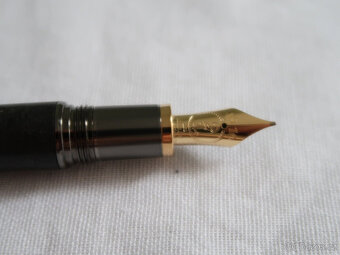 Patron umění Montblanc Pocta Hadrian Ltd. 4810 plnicí píst p - 4