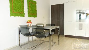 Pronájem moderně zařízeného bytu 2+kk na ul. Novosadský dvůr - 4