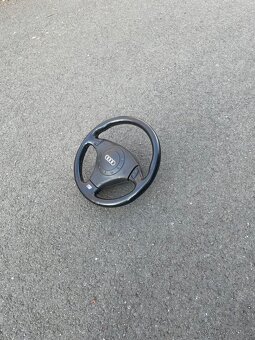 Prodám tento volant na Audi a4 b5. - 4