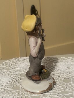 Vintage CAPODIMONTE Porcelánová Figurka – „Mechanik“ – - 4