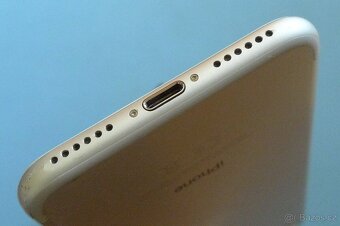 Apple iPhone 7 32 GB Baterie 90% - 4