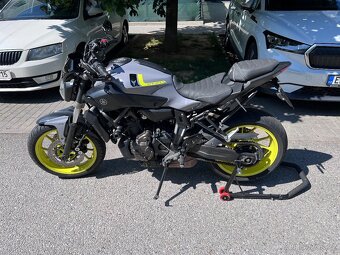 Yamaha MT07 - 4