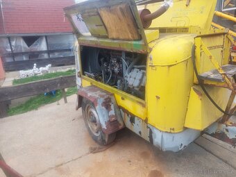 Prodam kompresor s motorem Zetor 6901 - 4