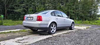 Volkswagen Passat B5 2.8 V6 syncro 142kw - 4