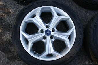 4ks hezkych Y alu kol original Ford 18 letni pneu - 4