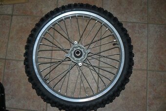 Suzuki RMZ 450 motocross rok 2010 dily - 4