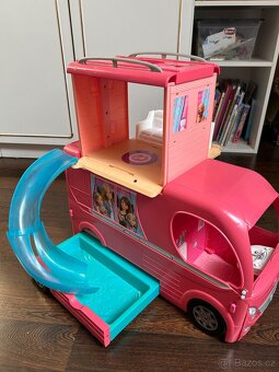 Barbie karavan se skluzavkou a Lola a Barbie panenkami - 4
