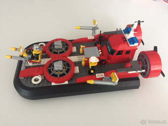 Lego City 7944 Hasičské vznášedlo - 4