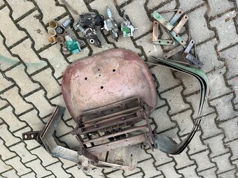 Prodám sedačku a díly Zetor 50 Super - 4