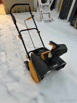 Sněhová fréza AKU - 4