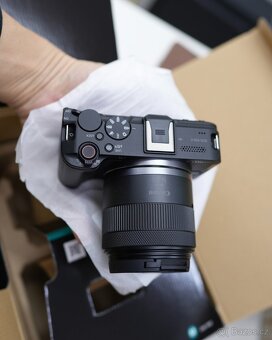 Canon R50V + 14-30mm Nový - 4