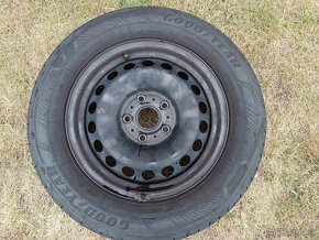 Sada letních pneu s ráfky - rozteč 5x112, pneu 195/65 R15 - 4