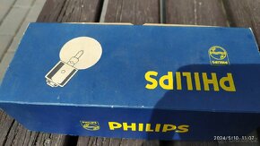 Krabice nových žárovek Philips 12 V - 4