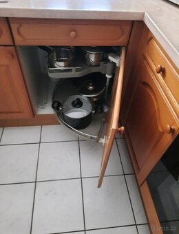 Velká kuchyňská linka z dubu, tvar L, vč. spotřebičů, 3773 - 4