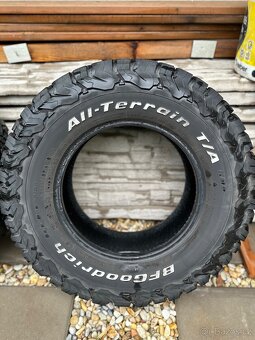 4x BFGoodrich ALL Terrain KO2 255/70 R16, 90% stav - 4
