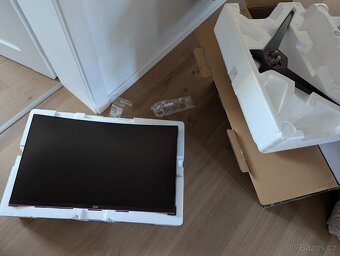 Herní monitor AOC CQ32G1, 1440p, 1800R, 144 Hz, 31,5" VA - 4