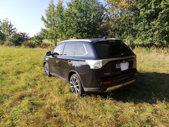 Mitsubishi Outlander 2.2 Di-D 4x4 - 4