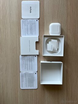 Apple AirPods 4 - 4