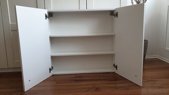 Závěsná skříňka IKEA - 4