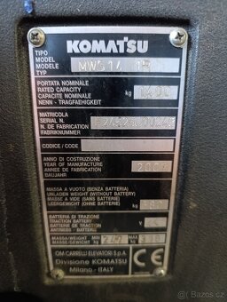 Prodám ručně vedený paletový vozík Komatsu - 4