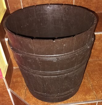 Dva obaly na květináč - průměr 30 cm,plast - 4
