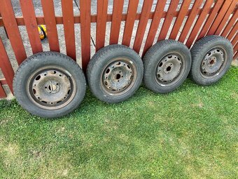 Prodám 4x zimní pneu Fabia 2, 5x100 165/70R14 - 4