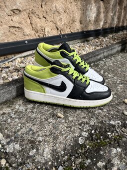 Jordan 1 Low Black Cyber - 4