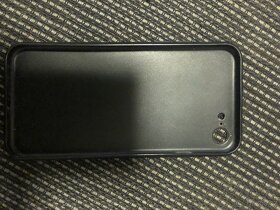 Kryty na iPhone 8 - 4