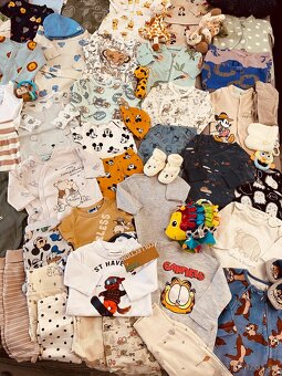 Balík oblečení na miminko 0-6 měsíců - 4