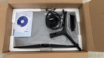 Monitor - Samsung 24” - LC24F390FHUXEN - 4