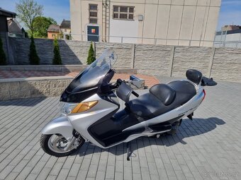 Suzuki Burgman 400 - 4