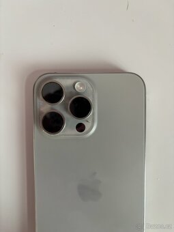 iPhone 15 Pro Max 256 GB - 4