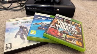 Xbox 360e + hry  Xbox 360 + 2 hry - 4