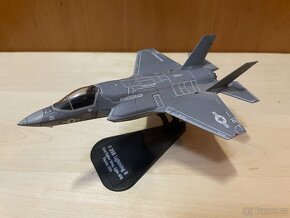 Kovové modely letadel -Italeri (1:100) - 4