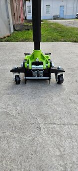 Hydraulicky hever/zvedak 3T - 4