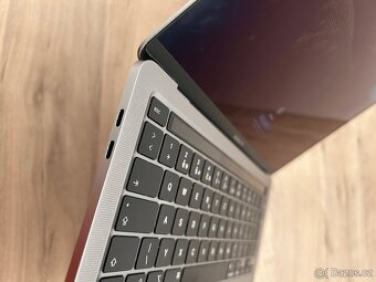 Macbook Pro 13" 2020 M1, 8GB RAM/256GB SSD, TOUCH BAR - 4