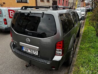 Nissan Pathfinder - 4