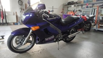 Kawasaki ZZR 250 - 4